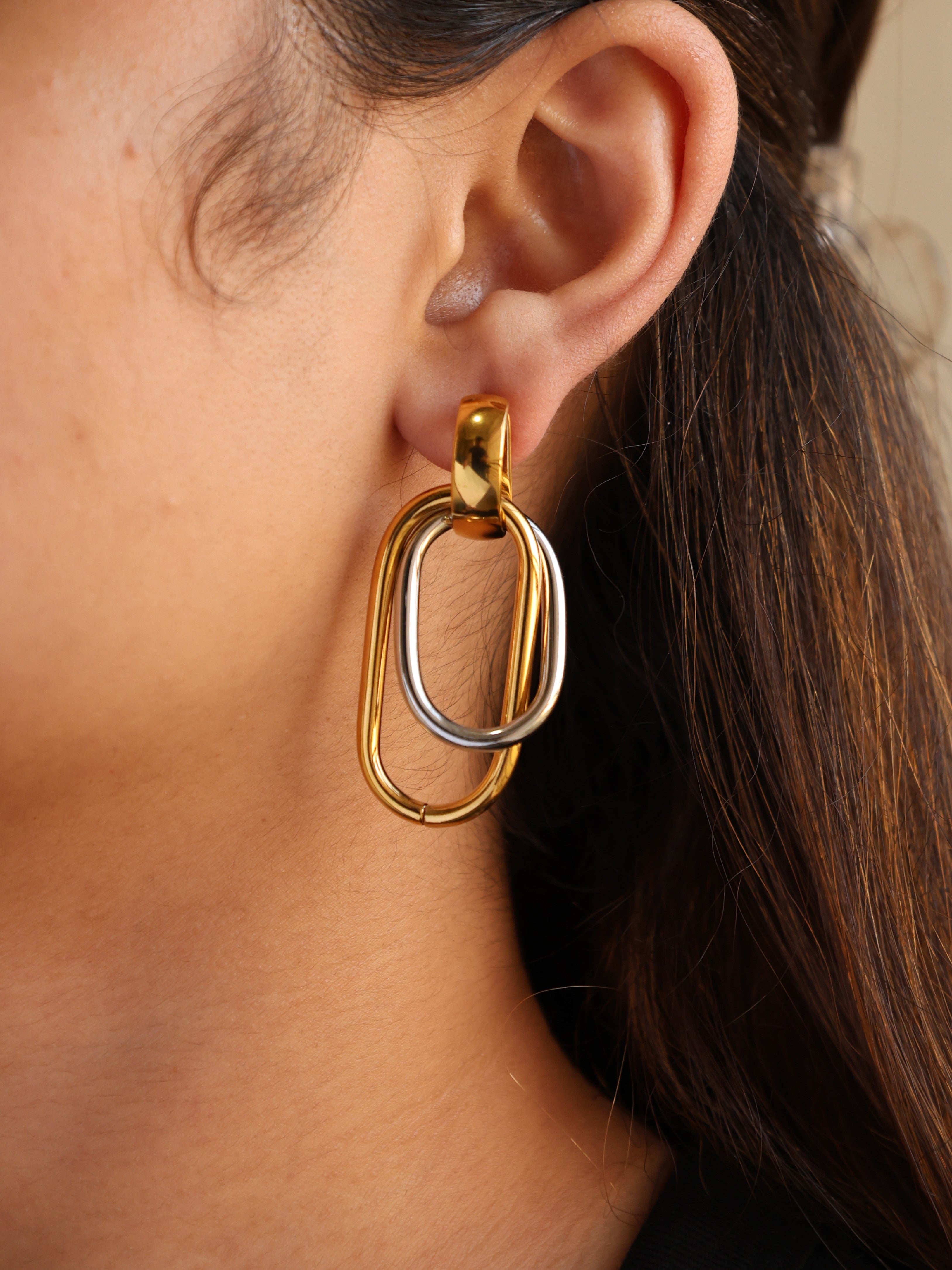 Duo Orbit Hoops