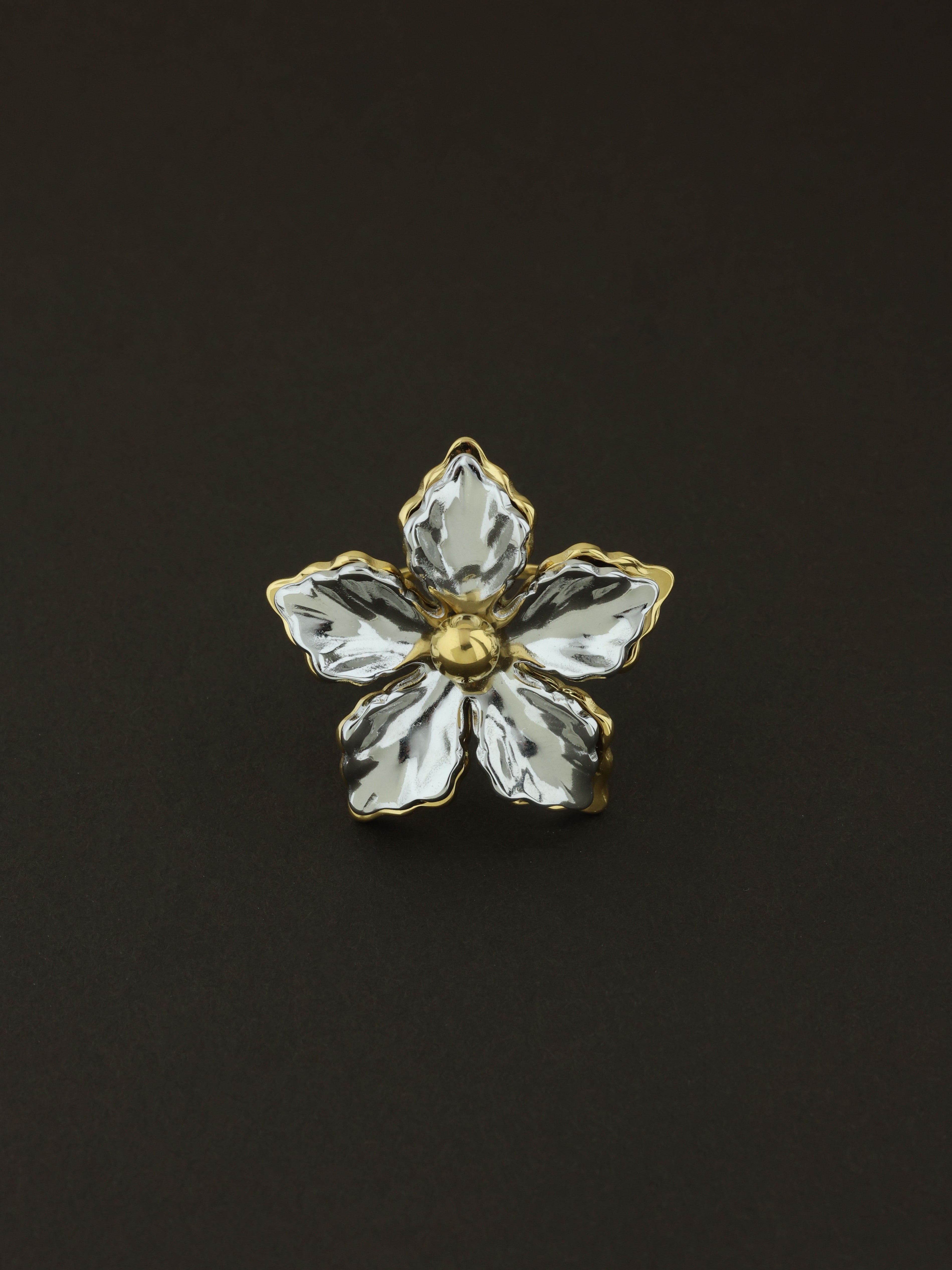 Bold Petal Flower Ring