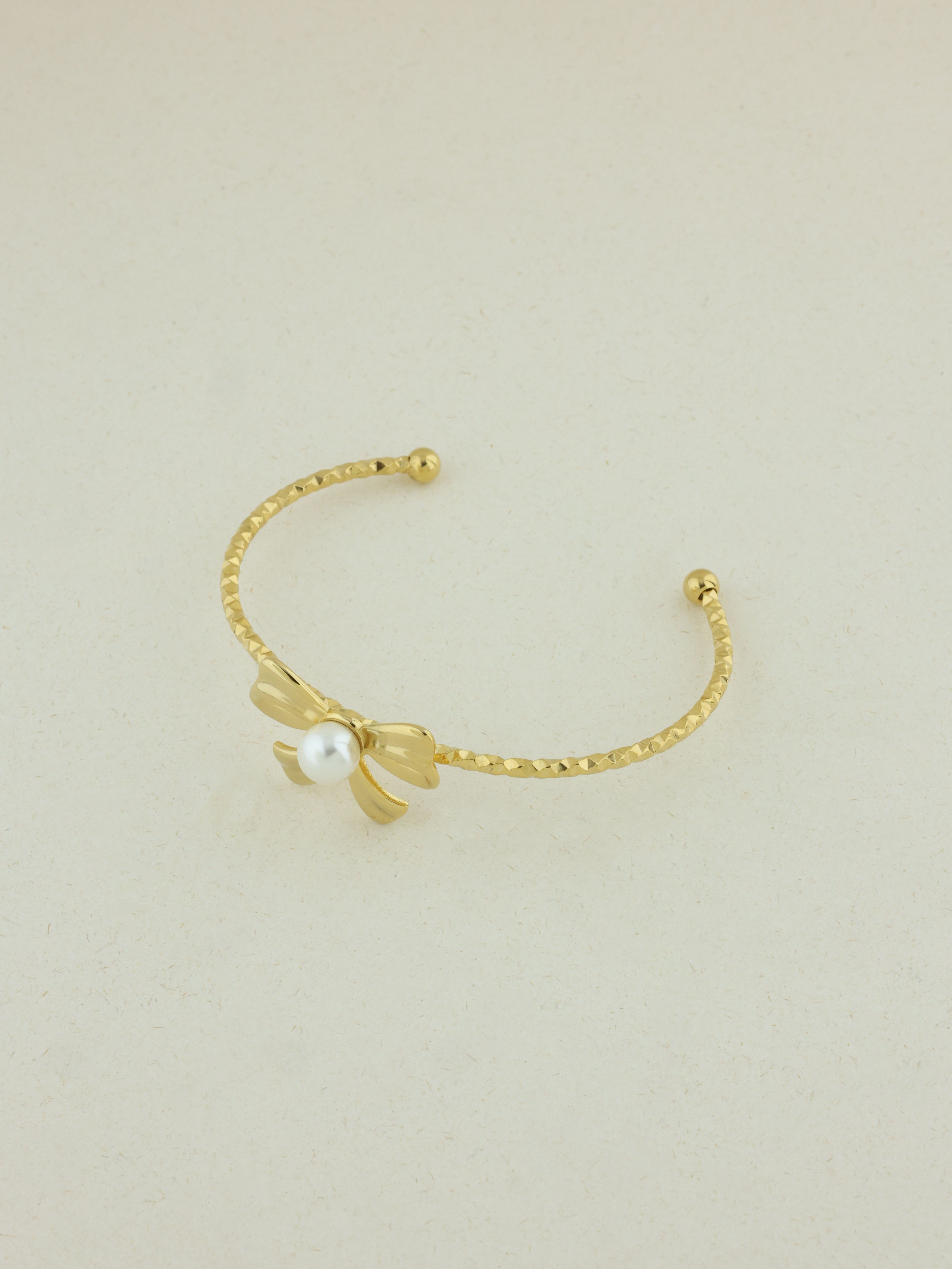Pearl Blossom Bangle