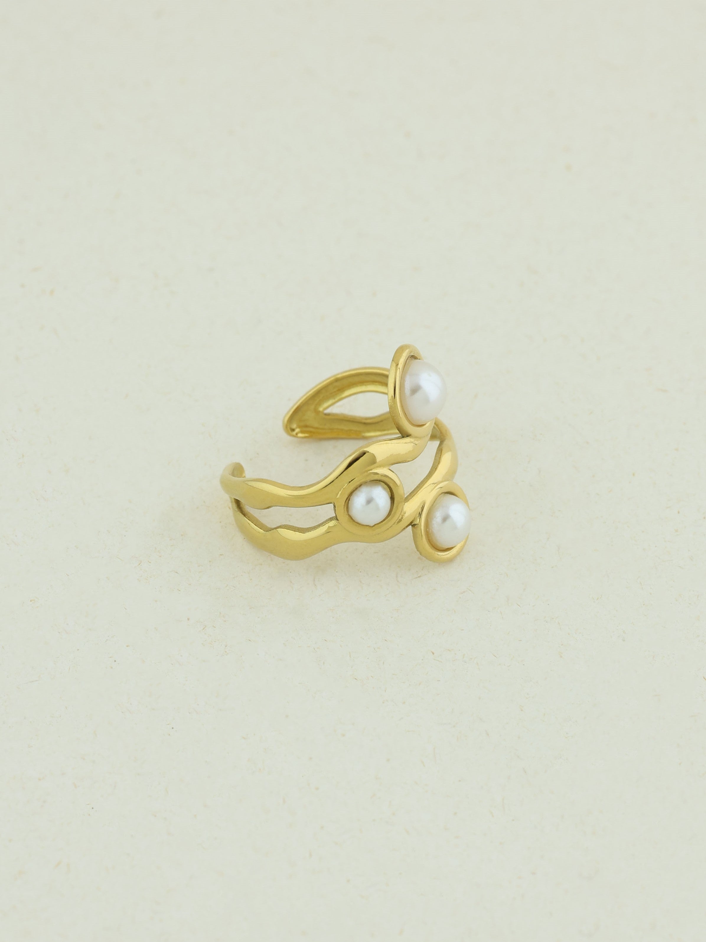 Golden Ripple Pearl Ring