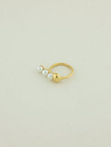 Elegant Three-Pearl Ring