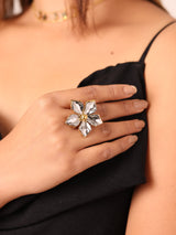 Bold Petal Flower Ring
