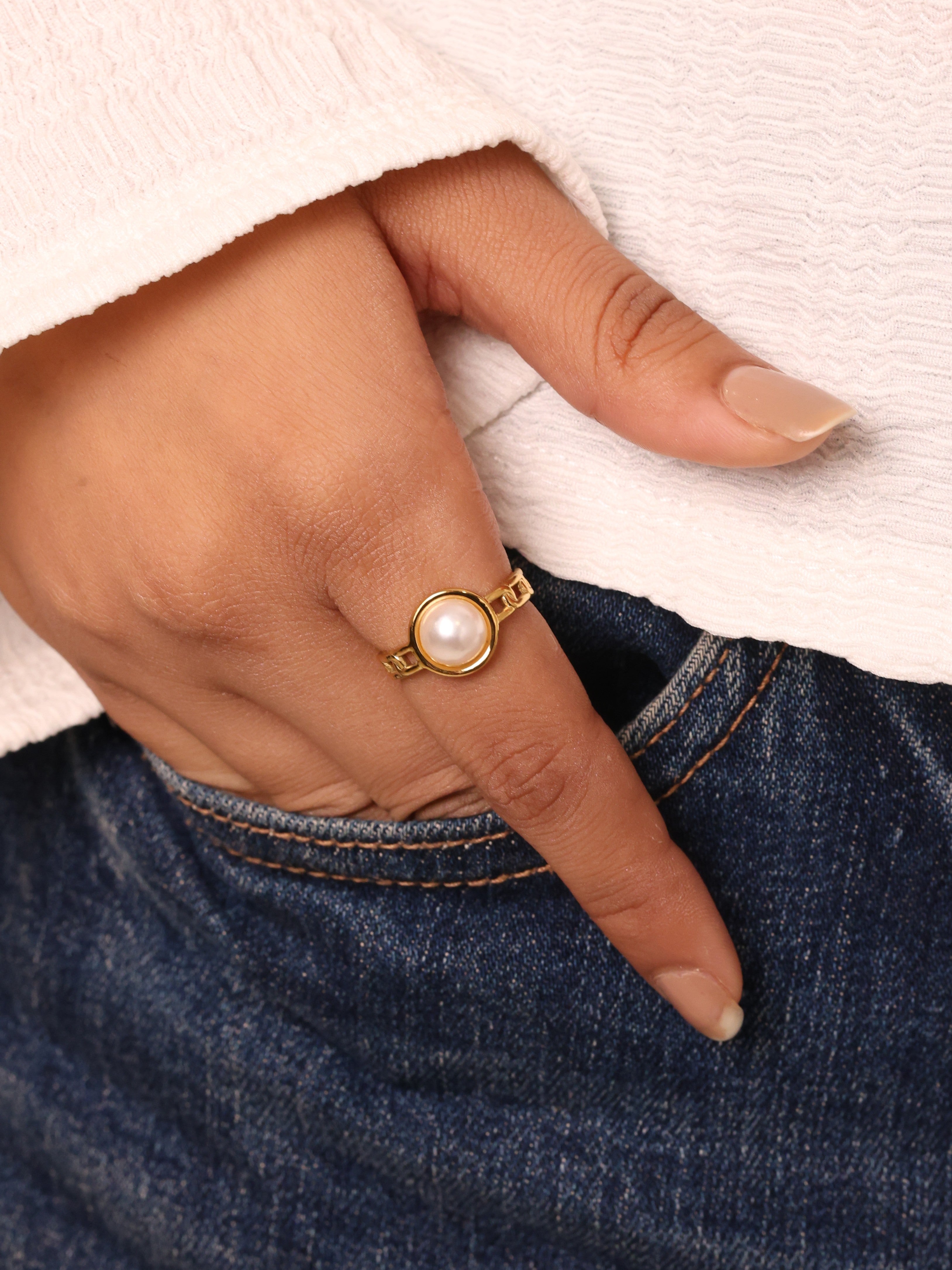 Bridge Band Ring