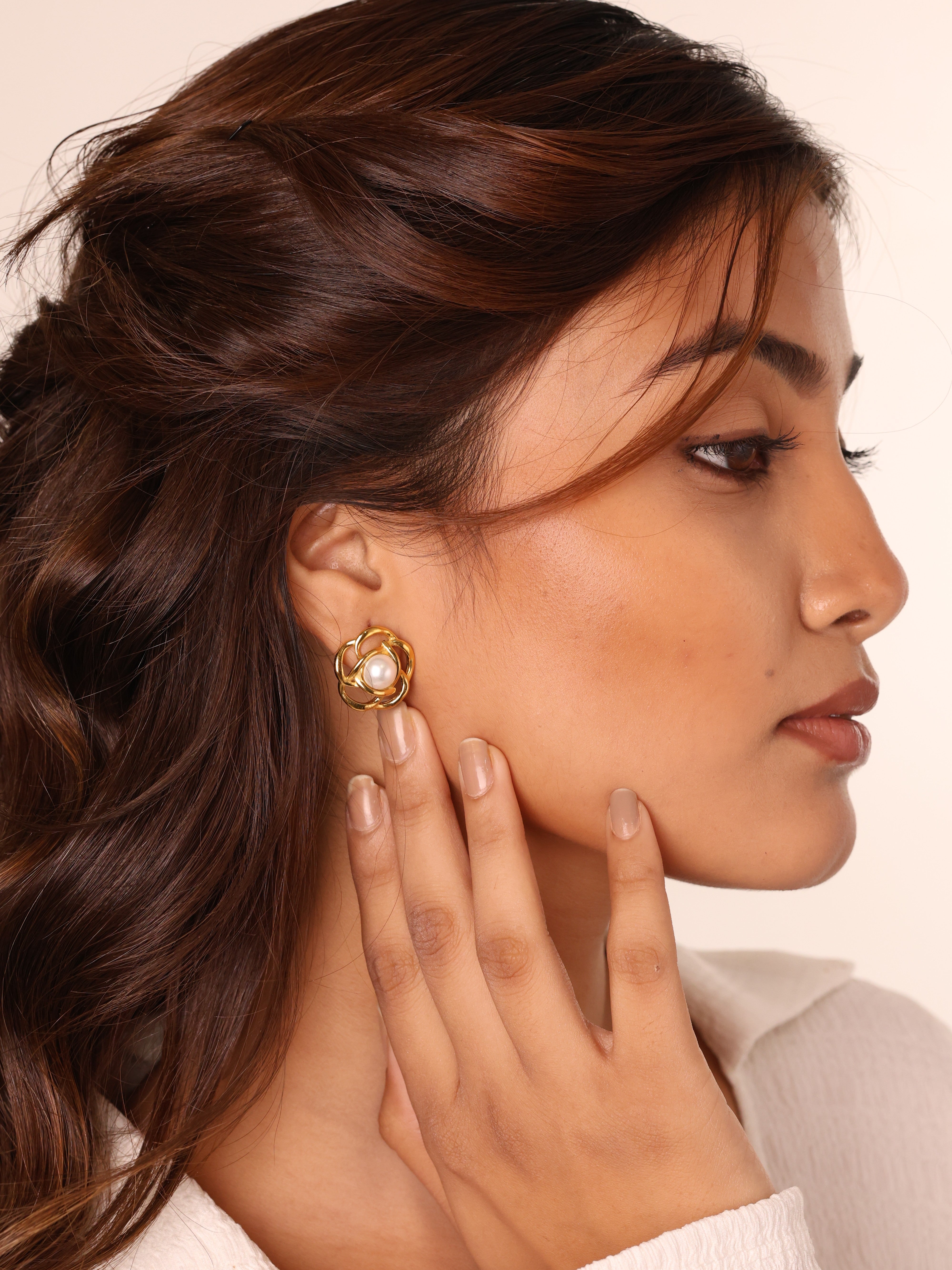 Bloom Pearl Earring