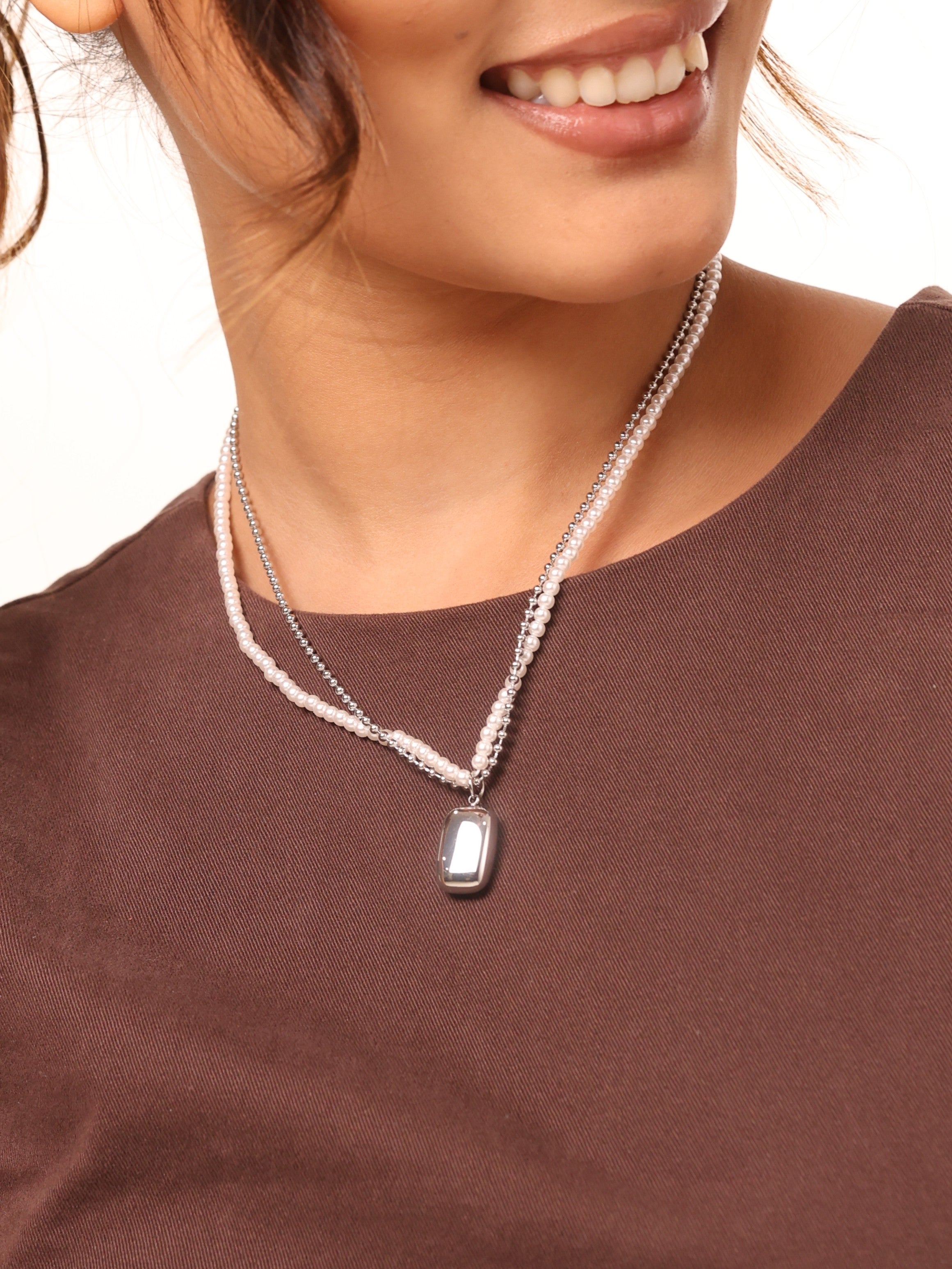 Layered Chain Necklace with Pearl
