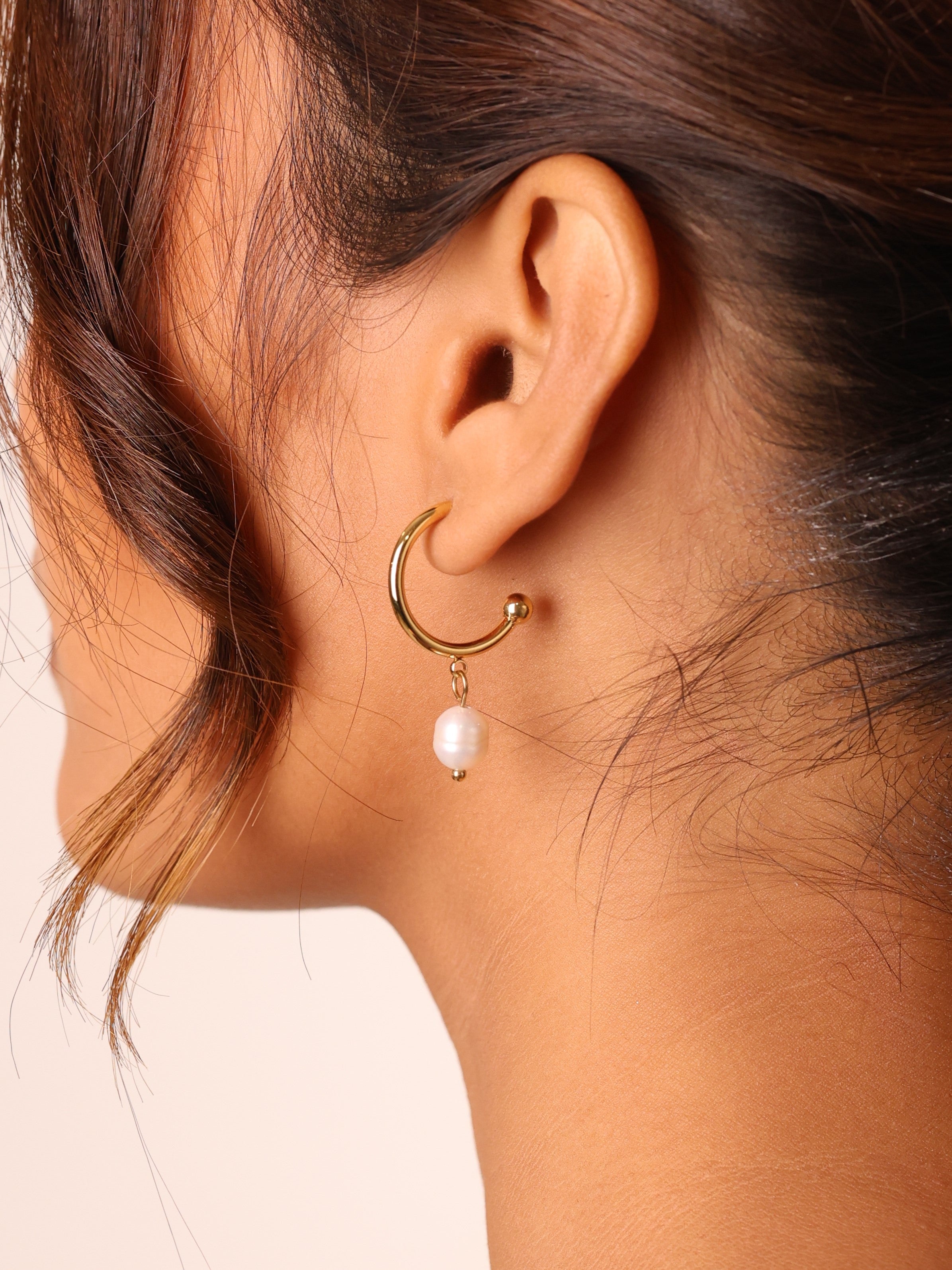 Soft Pearl Drop Earrings