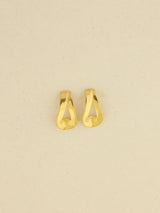 Hugger Curve Studs