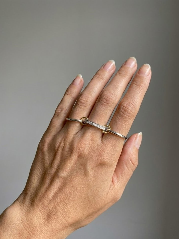 Connected Circle Triple Ring