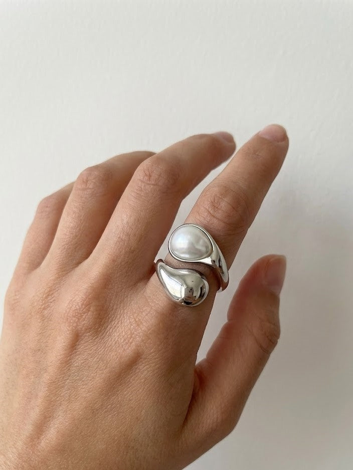 Loving Wrap Pearl & Gold Adjustable Ring