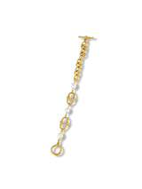 Sleek Gold Chain Bracelet with Soft Pearl Accent