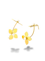 Clover Pearl Hoops
