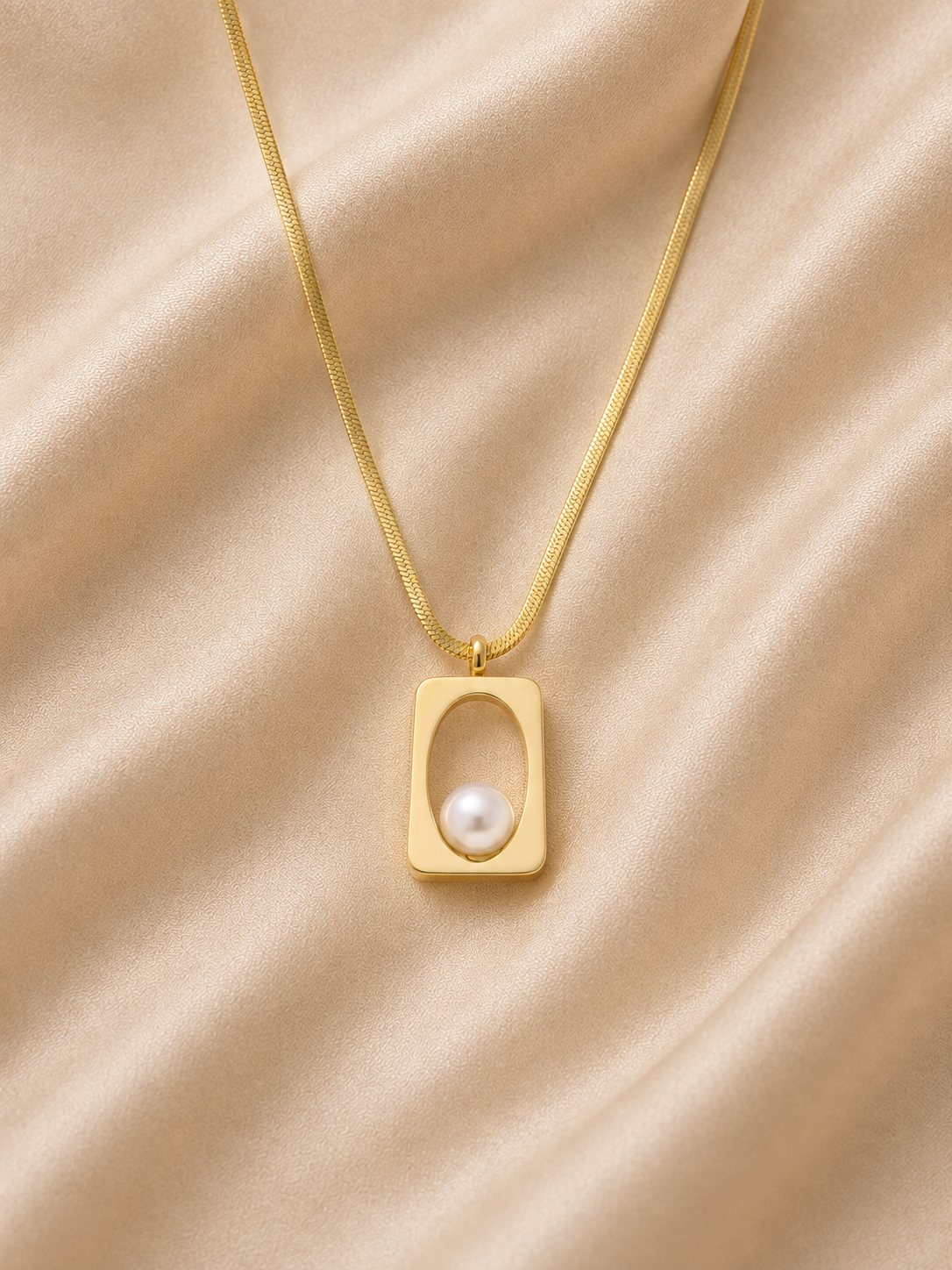 Gold Frame Pearl Jewelry Set