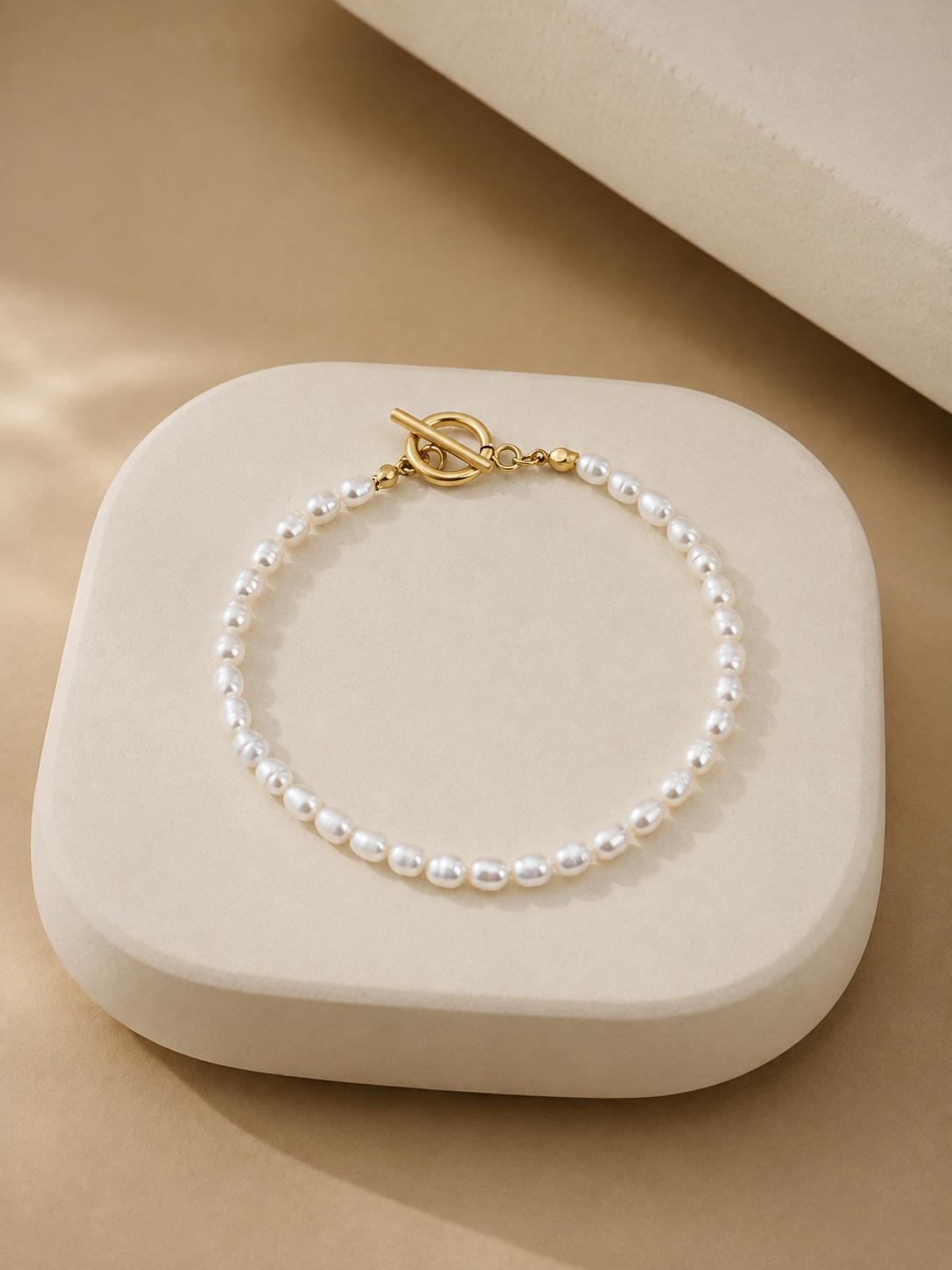 Pearl Toggle Bracelet