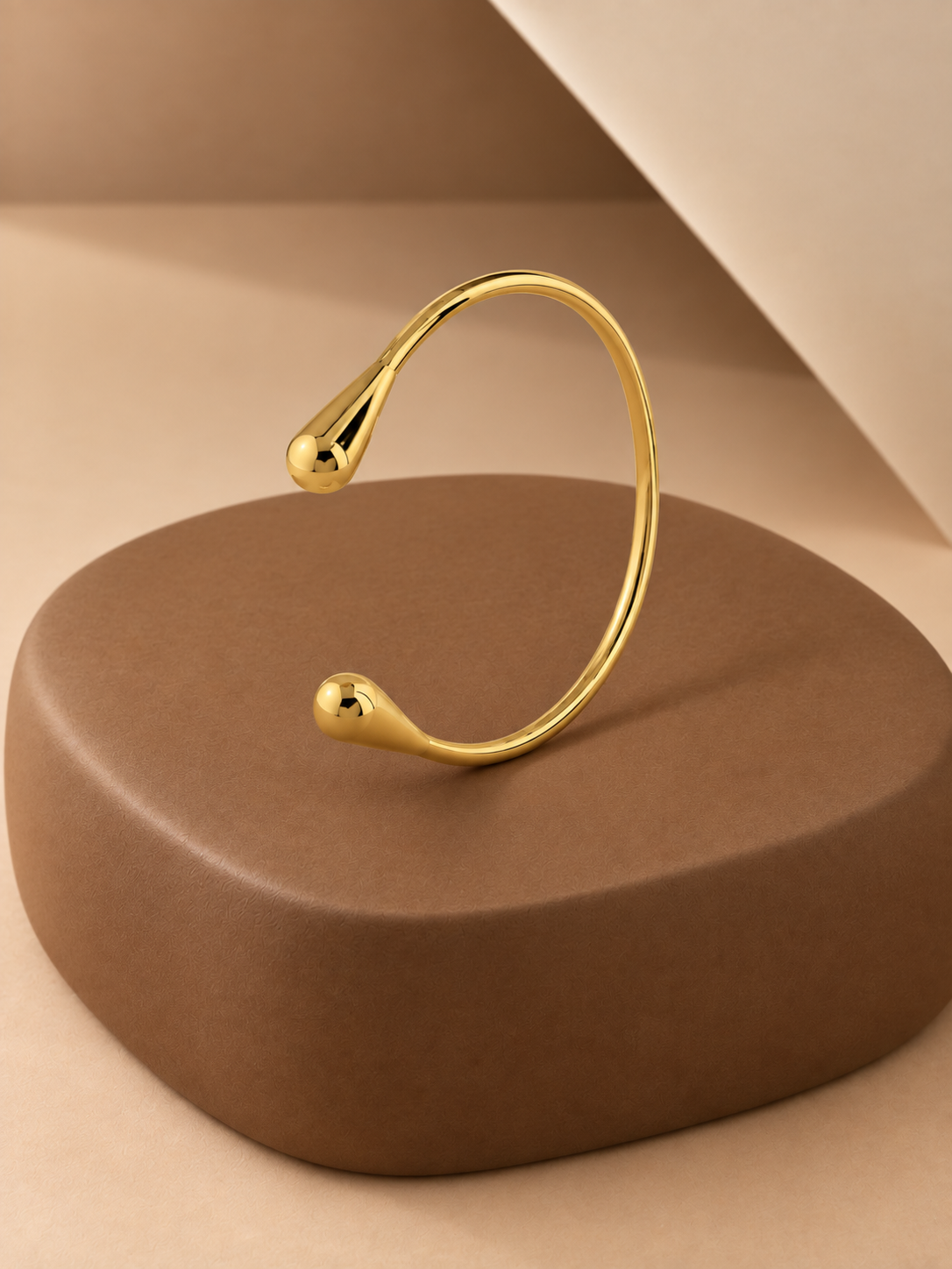 Essential Droplet Bangle