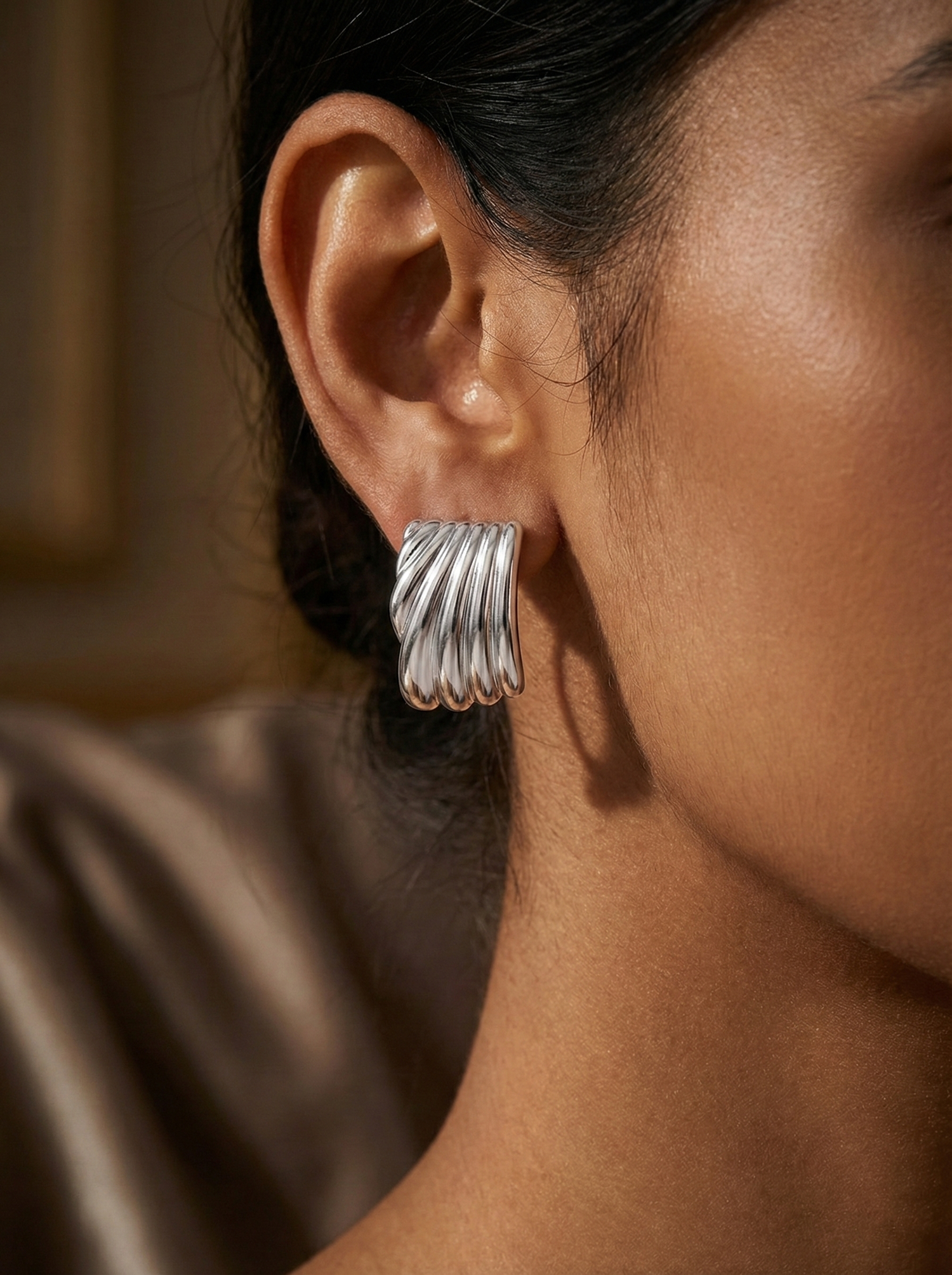 Elegant Silver Strip Stud Earrings Minimalist Look