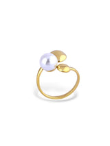 Gold Polished Gleam Ring with a Glossy Finish