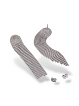 Soft Wave Gold Chain Drop Earrings