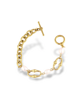 Sleek Gold Chain Bracelet with Soft Pearl Accent