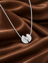 Fan Pearl Pendant Necklace