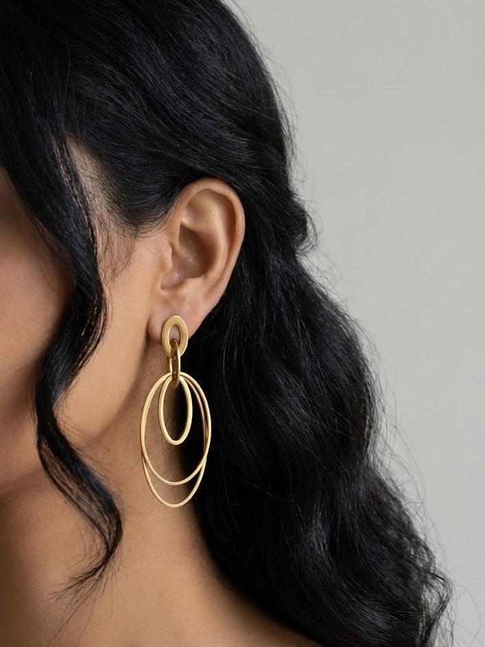 Minimal Gold Echo Hoops with Layered Oval Design